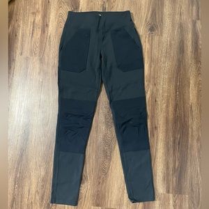 Women’s Fitted Carhartt Black Force Legging Pants with pockets size XS